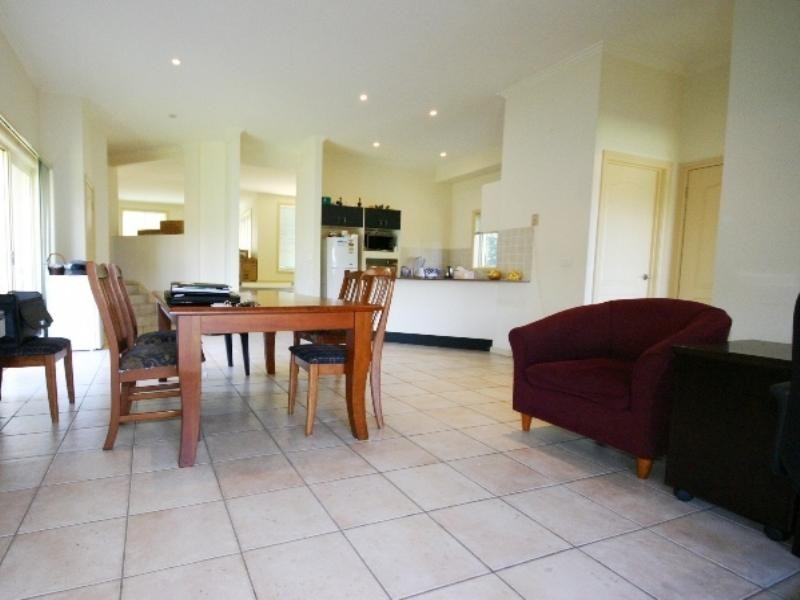 42 Link Circuit, Menai NSW 2234