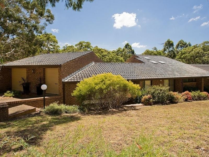 4 Cato Place, Illawong NSW 2234