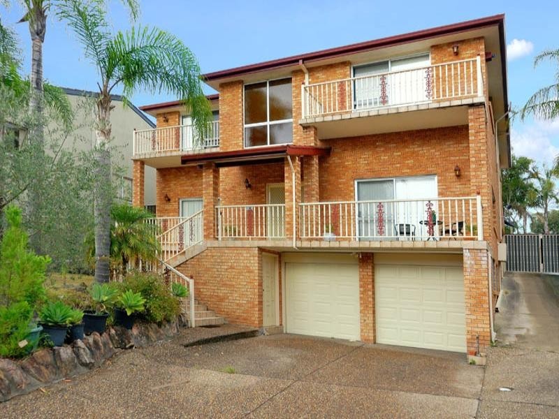 8a Ault Place, Illawong NSW 2234