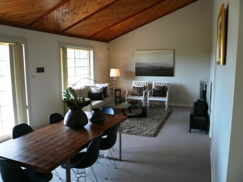 19 McPherson Place, Illawong NSW 2234