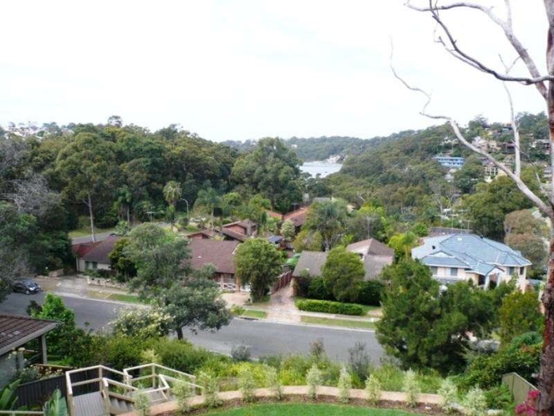 19 McPherson Place, Illawong NSW 2234