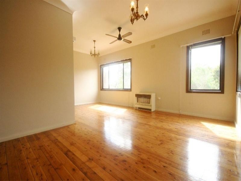 30 Wilbung Street, Illawong NSW 2234