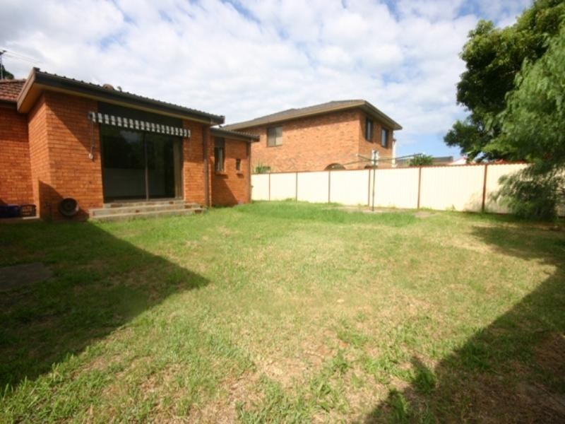 30 Wilbung Street, Illawong NSW 2234