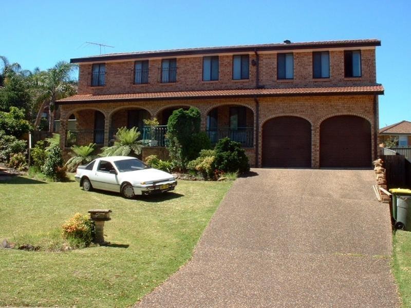 5 Omar Place, Illawong NSW 2234