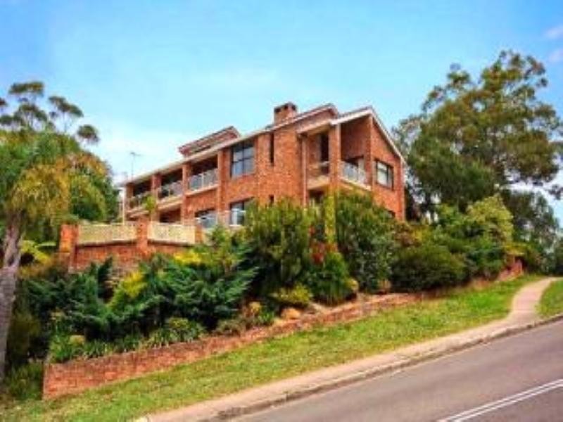 6 Kinsela Street, Illawong NSW 2234