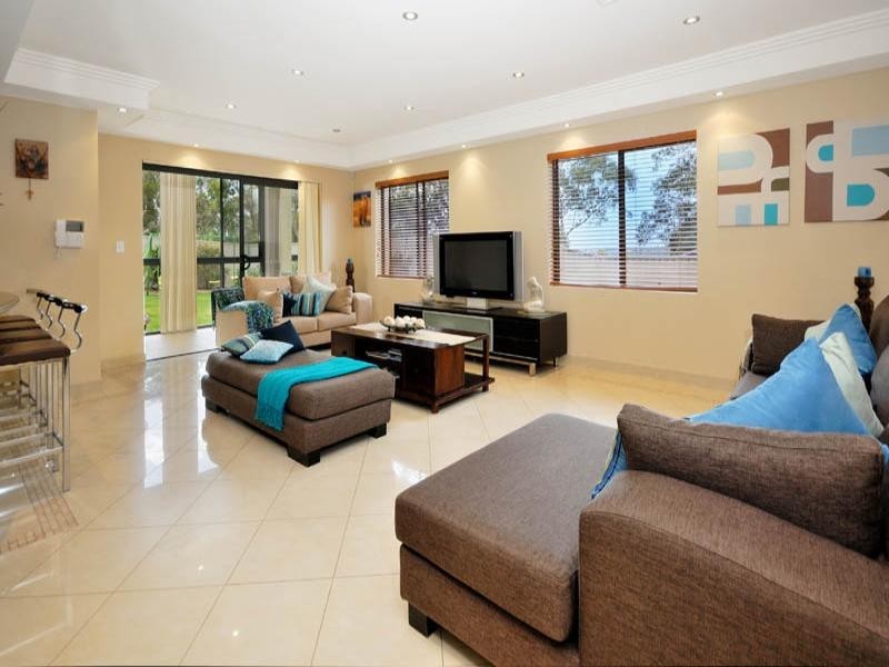 12 Throsby Place, Barden Ridge NSW 2234