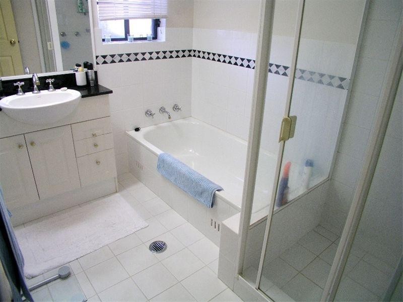 H4/6 Schofield Place, Menai NSW 2234