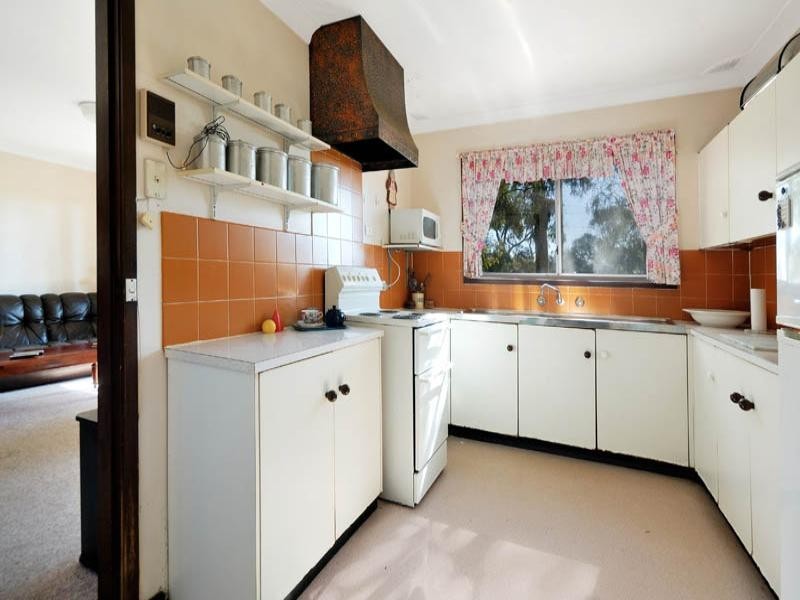 3/2 Goorgool Road, Bangor NSW 2234