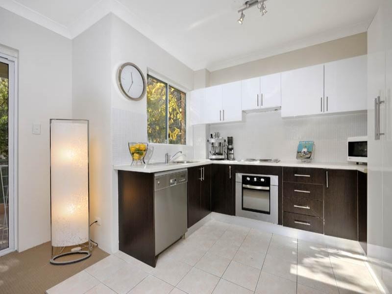 2/34-38 Kiora Road, Miranda NSW 2228