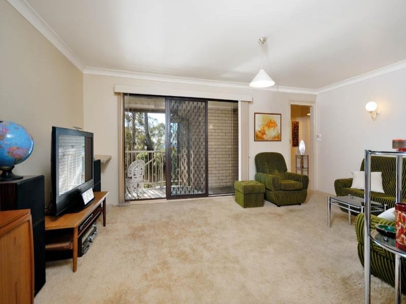 94 Bignell Street, Illawong NSW 2234