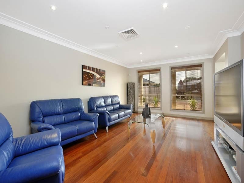 17 Portmadoc Drive, Menai NSW 2234