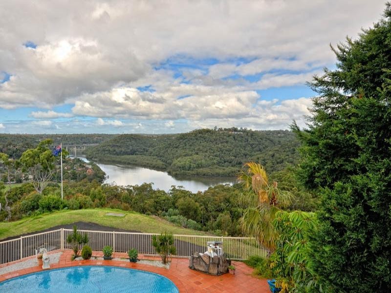 15 Hector Street, Illawong NSW 2234