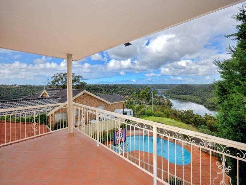 15 Hector Street, Illawong NSW 2234