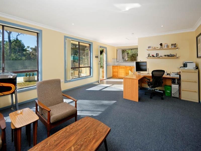 4 Penmon Close, Menai NSW 2234