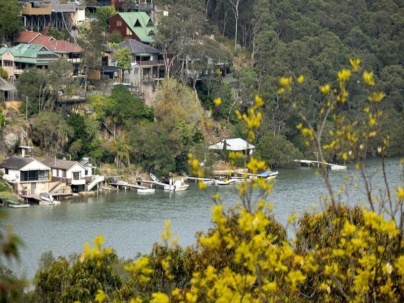 3 Bradley Place, Illawong NSW 2234