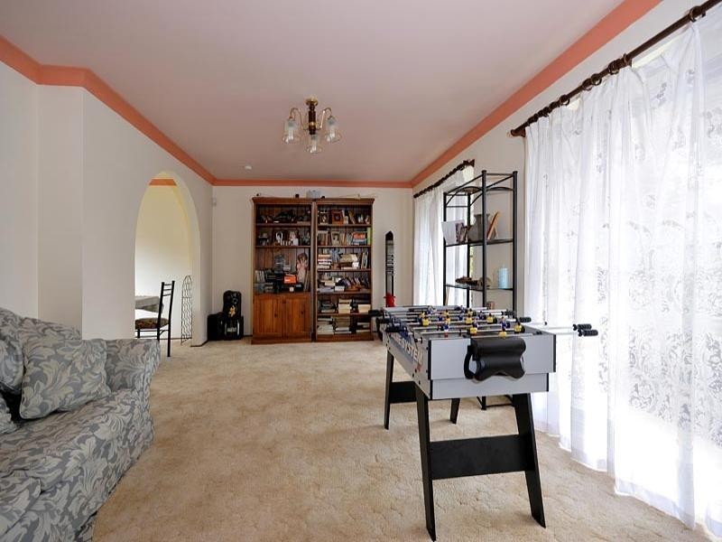 32 Hall Drive, Menai NSW 2234