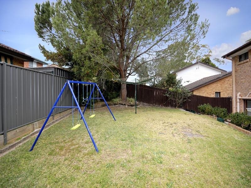 32 Hall Drive, Menai NSW 2234