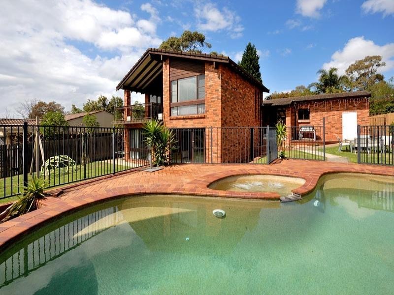 7 Byron Place, Illawong NSW 2234