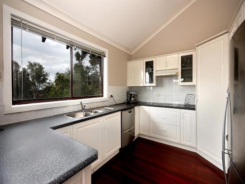 7 Byron Place, Illawong NSW 2234