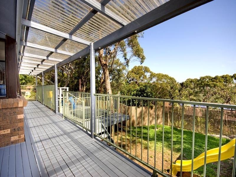 65 Barnes Crescent, Menai NSW 2234