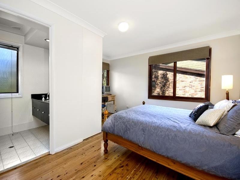 65 Barnes Crescent, Menai NSW 2234