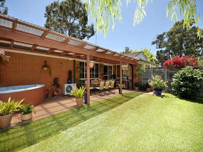 3 Fiddlewood Grove, Menai NSW 2234