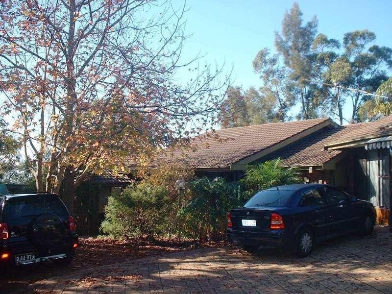 1 Barker Close, Illawong NSW 2234