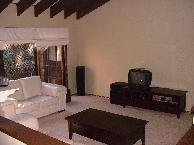 1 Barker Close, Illawong NSW 2234