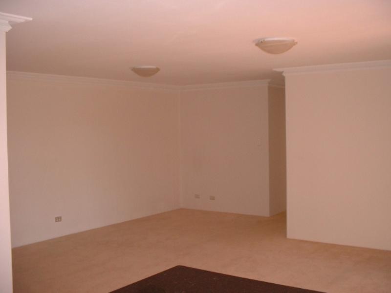 E11/6 Schofield Place, Menai NSW 2234