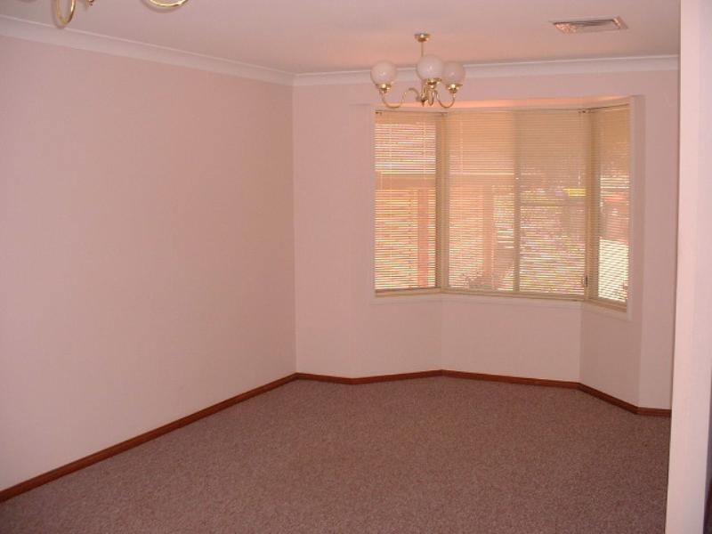 1/24 BURLEY Street, Illawong NSW 2234