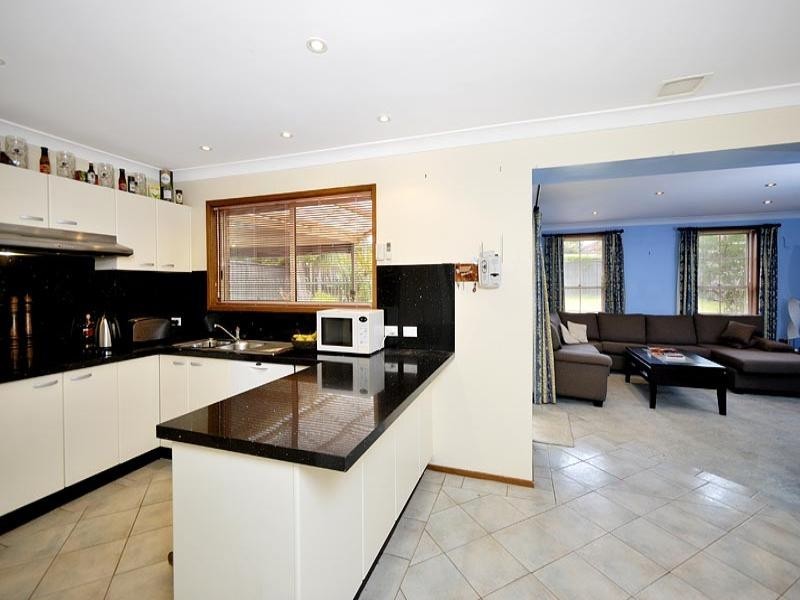 3 Boyd Place, Barden Ridge NSW 2234