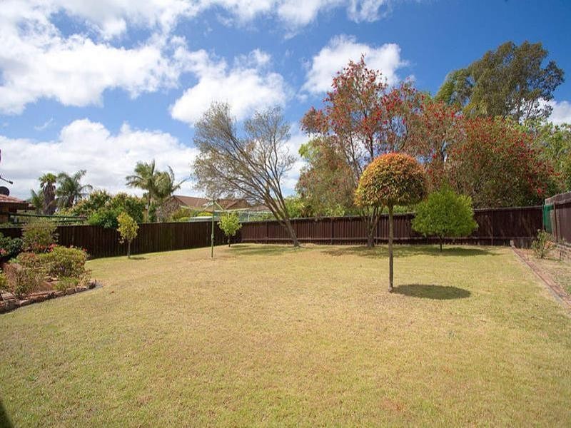 18 Black Close, Illawong NSW 2234