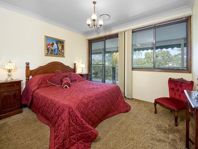 5 Wales Close, Illawong NSW 2234