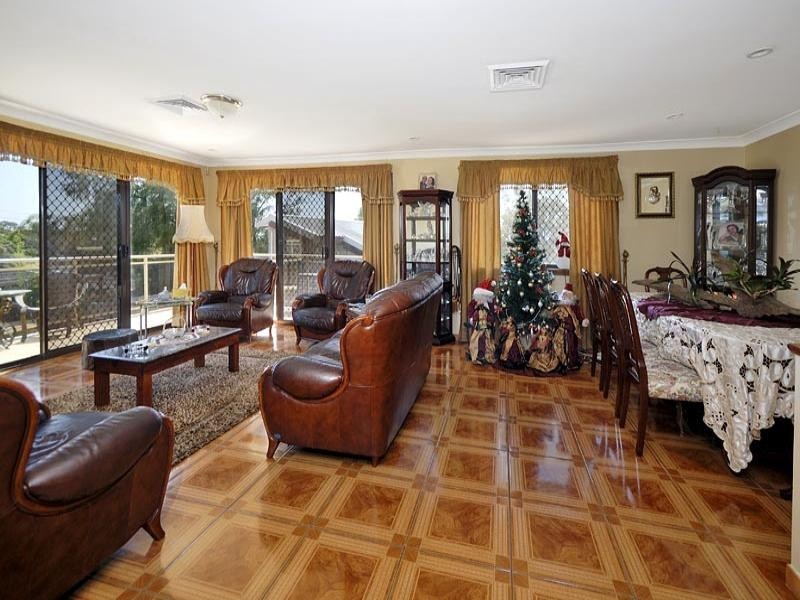 3 Stanley Place, Illawong NSW 2234