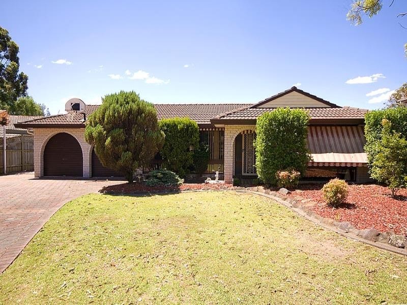 5 Kilby Place, Illawong NSW 2234