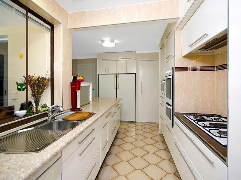 5 Kilby Place, Illawong NSW 2234