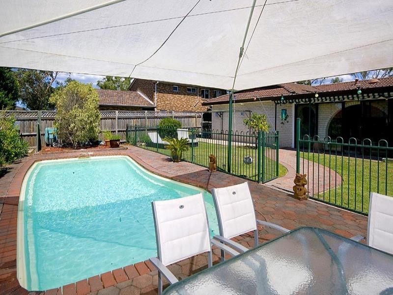 5 Kilby Place, Illawong NSW 2234