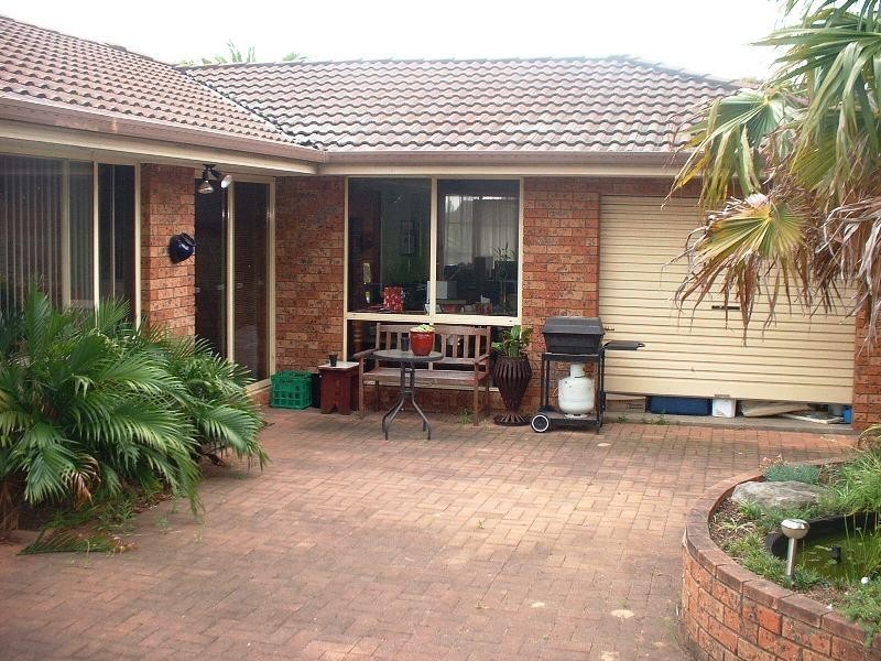 20 Carmarthen Street, Menai NSW 2234