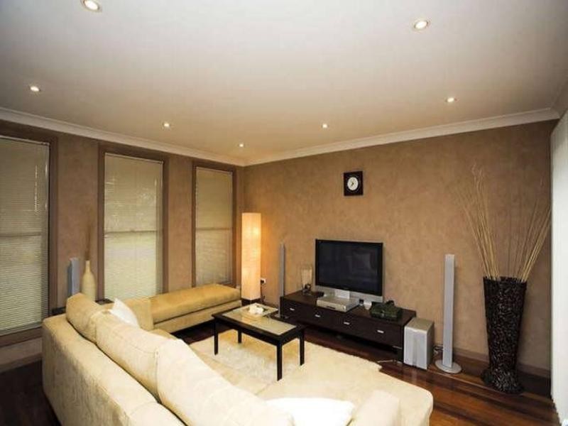 74 Blaxland Drive, Illawong NSW 2234