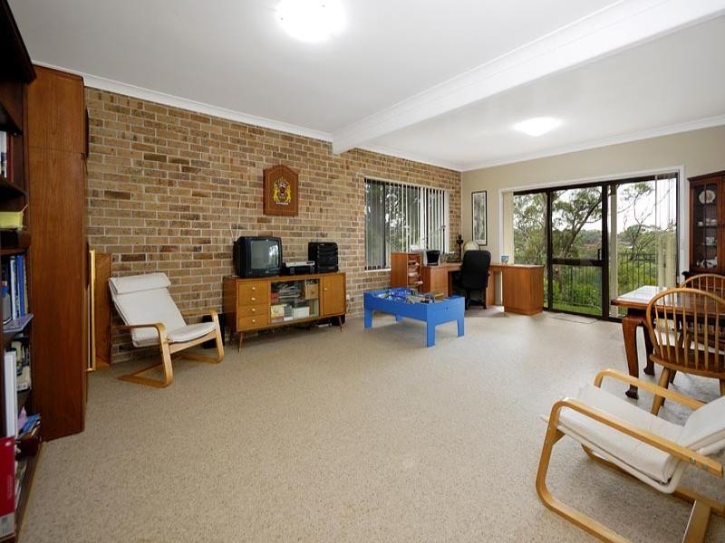 5 Walsh Close, Illawong NSW 2234