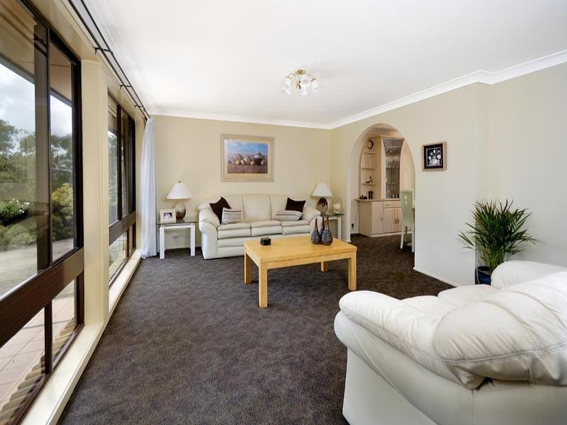 9 Shand Close, Illawong NSW 2234