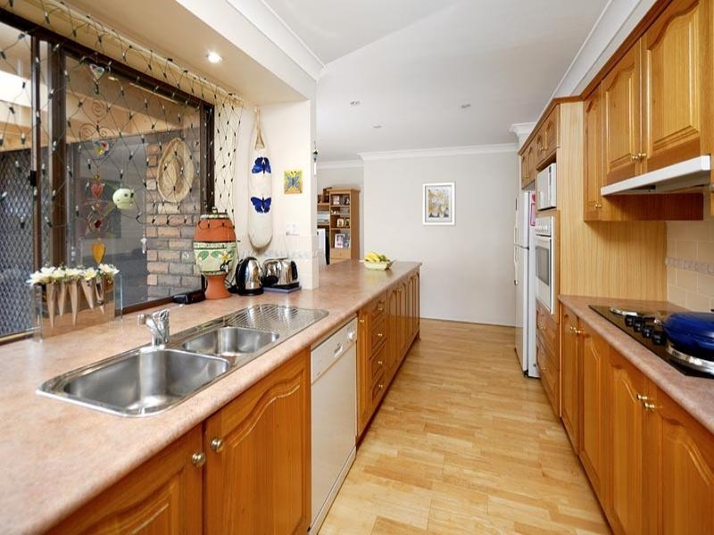 9 Shand Close, Illawong NSW 2234