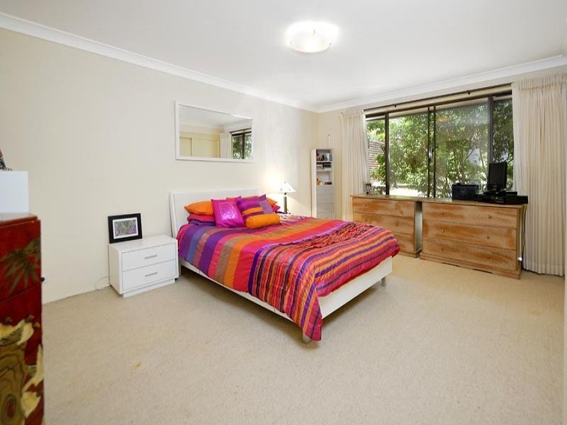 9 Shand Close, Illawong NSW 2234