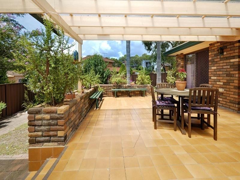 9 Shand Close, Illawong NSW 2234