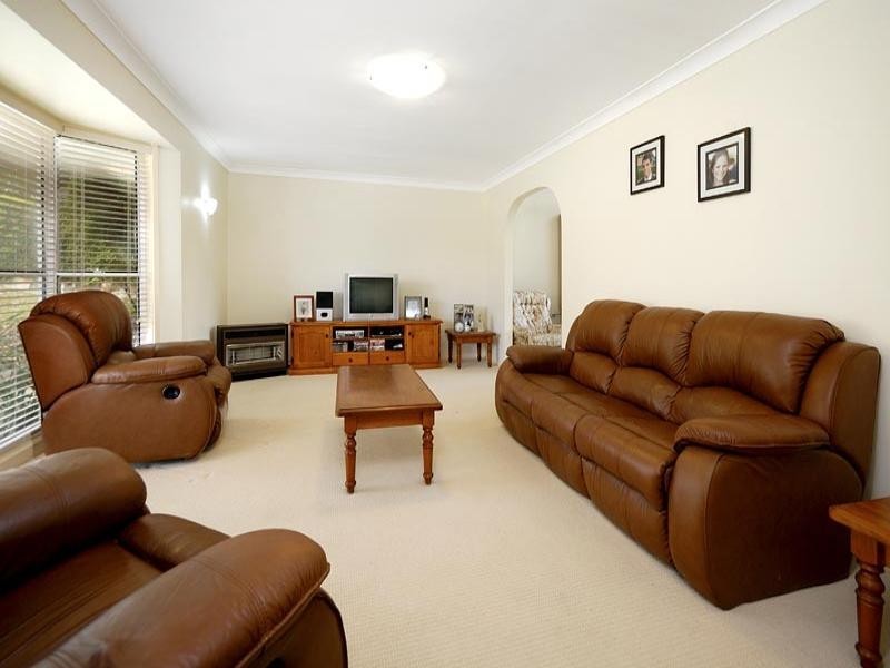 10 Bodalla Crescent, Bangor NSW 2234