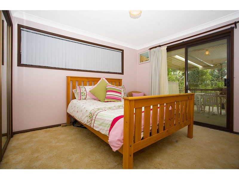 24 Connor Place, Illawong NSW 2234