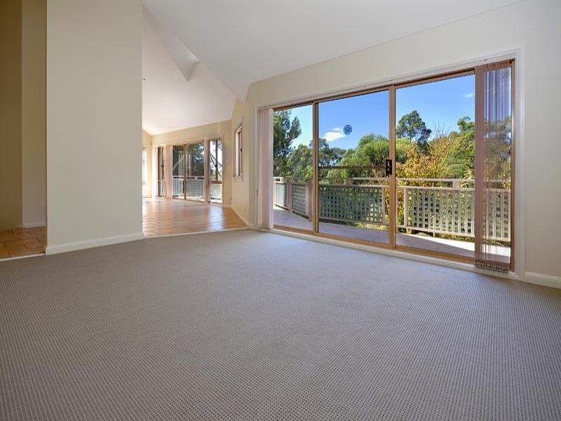 8 Beaumaris Drive, Menai NSW 2234