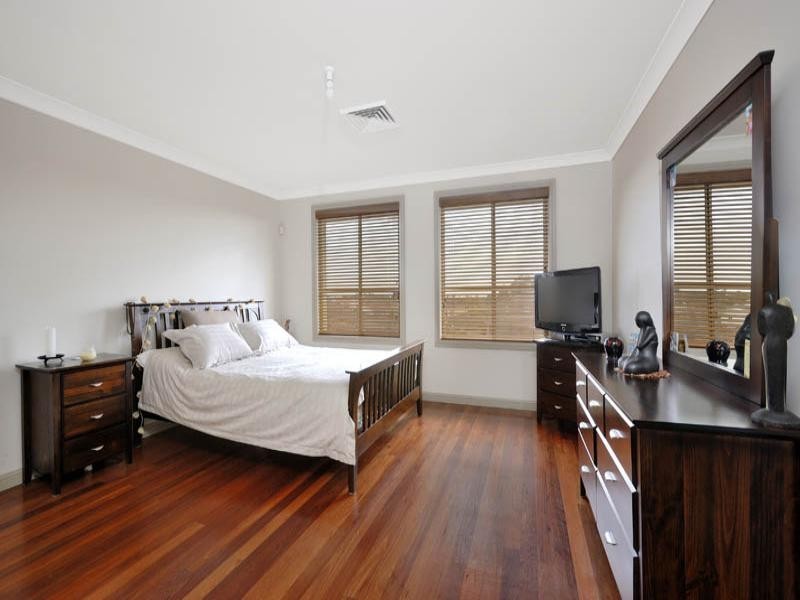 17 Portmadoc Drive, Menai NSW 2234