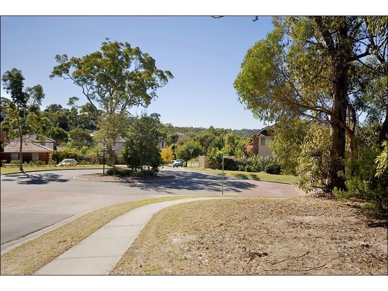 13 James Close, Menai NSW 2234