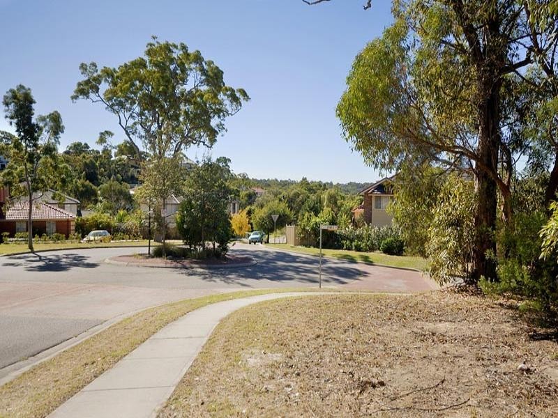 13 James Close, Menai NSW 2234